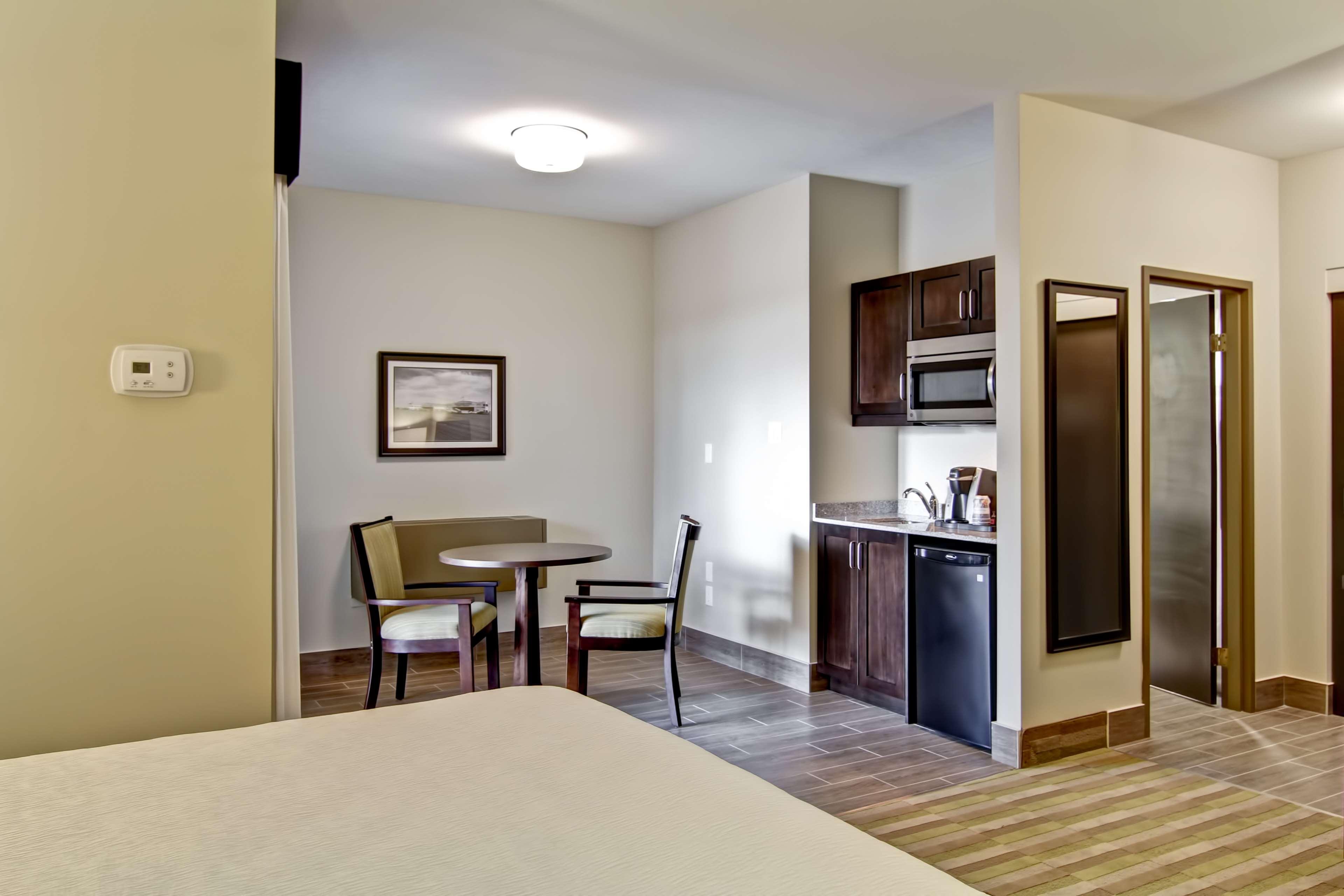 Best Western London Airport Inn & Suites Dış mekan fotoğraf