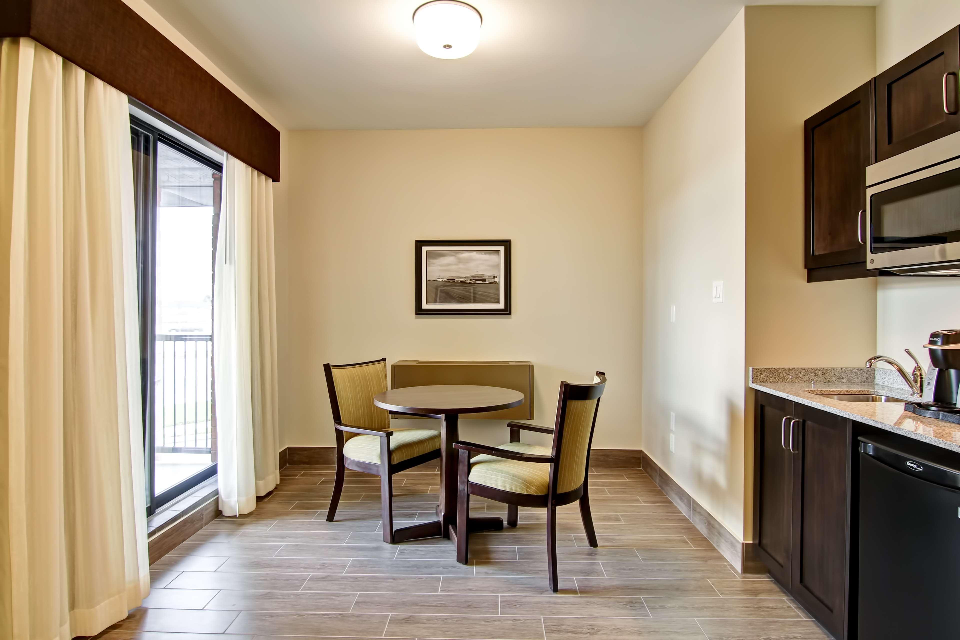 Best Western London Airport Inn & Suites Dış mekan fotoğraf