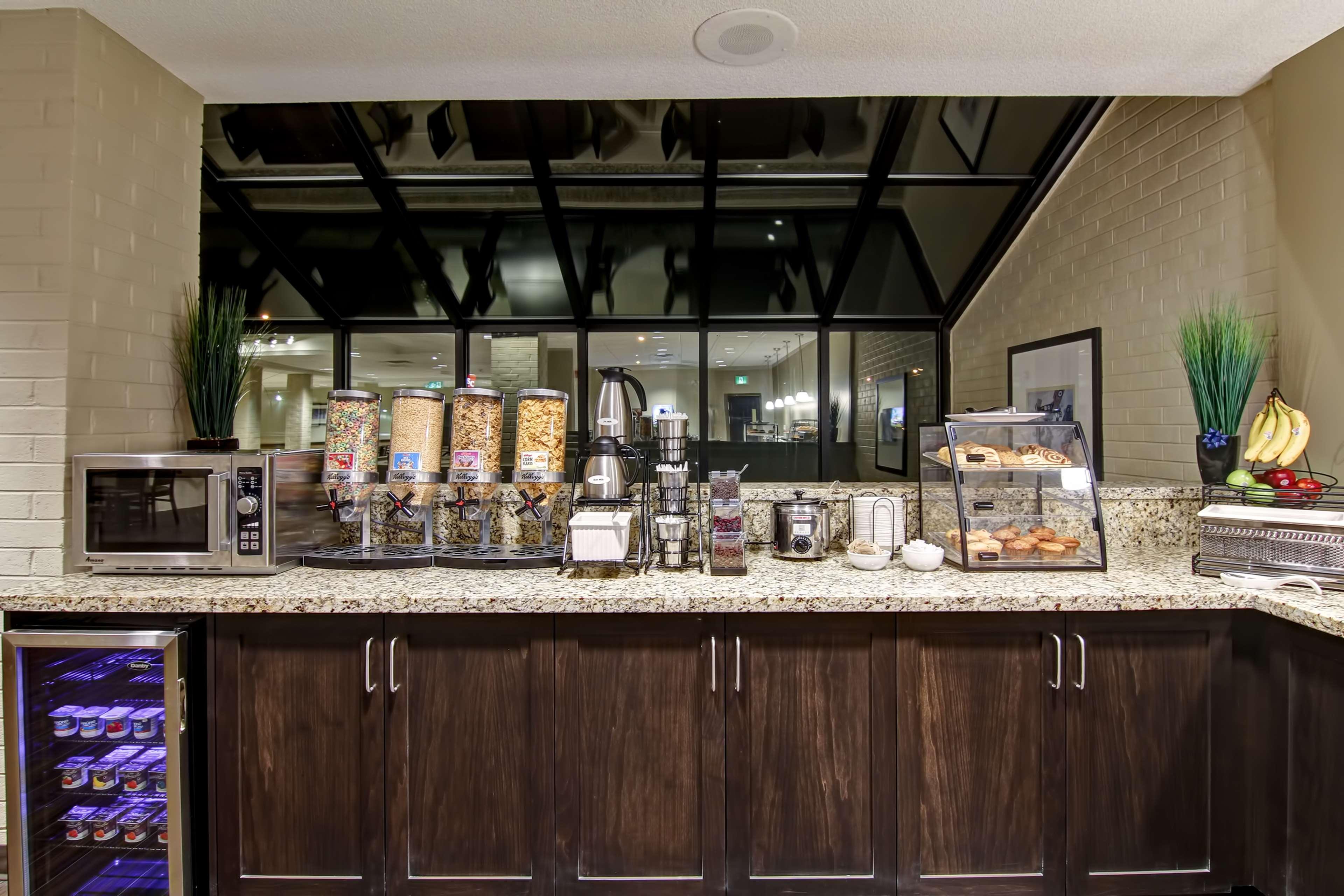Best Western London Airport Inn & Suites Dış mekan fotoğraf