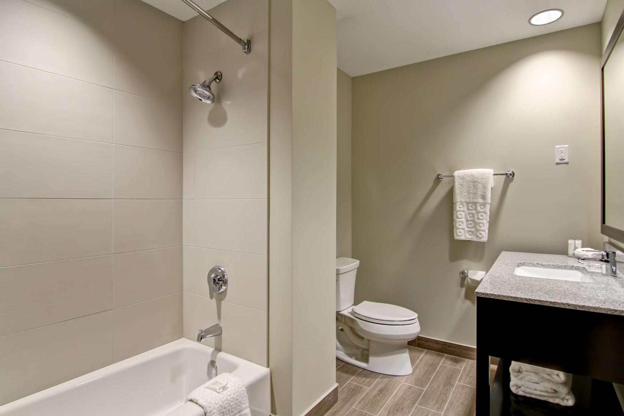 Best Western London Airport Inn & Suites Dış mekan fotoğraf
