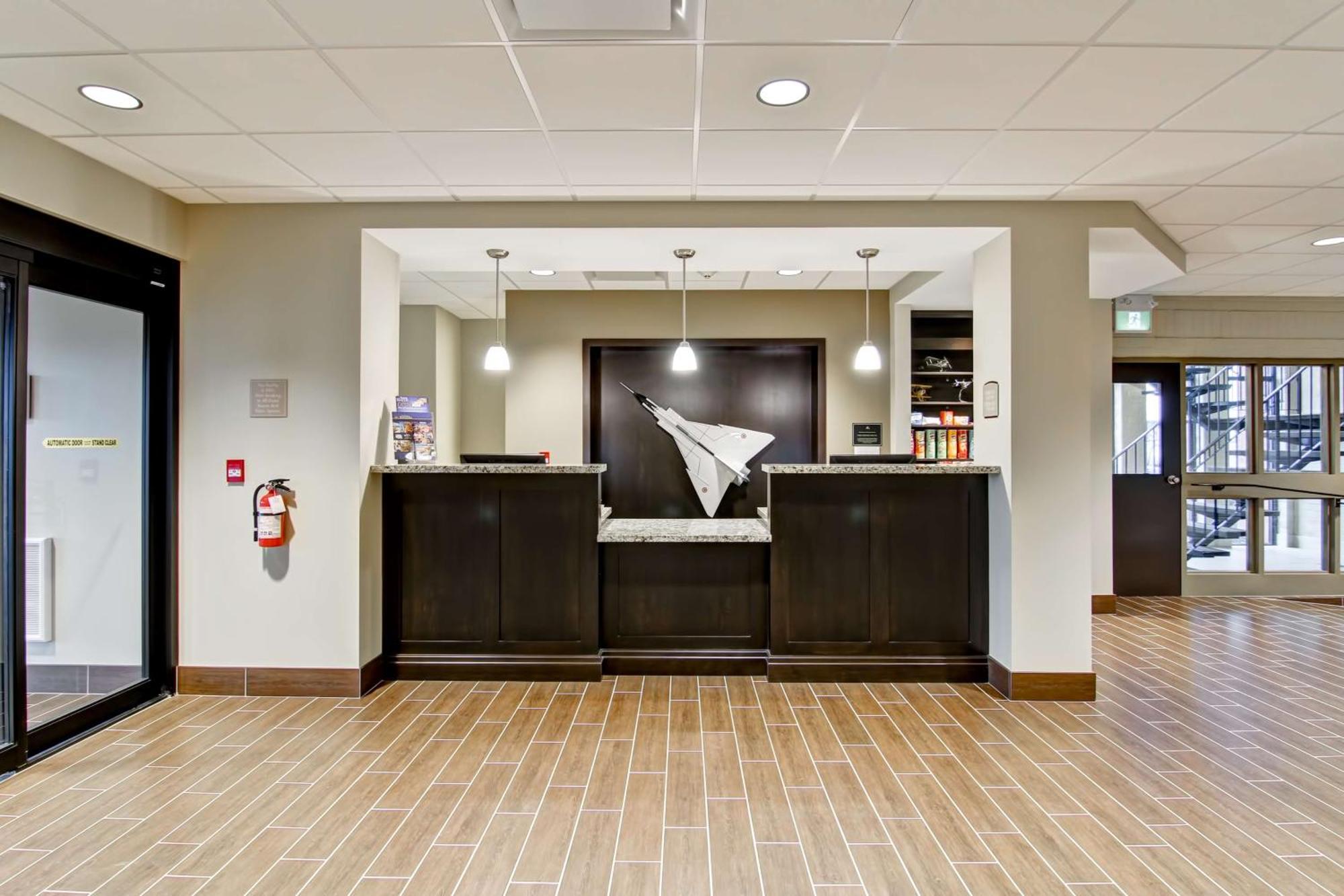 Best Western London Airport Inn & Suites Dış mekan fotoğraf